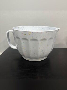 Melamine converter large Speckled White Mixing Bowl with Handle and Pour Spout